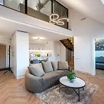 Cohost I Premium Residences I On The Historic Pilies Street I Self Check-In