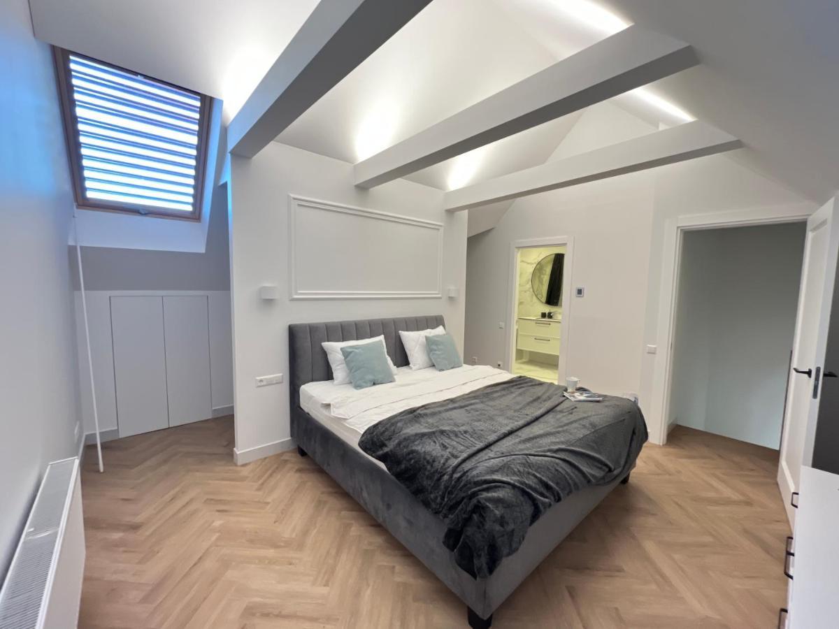 Apartment Cohost I Premium Residences I On The Historic Pilies Street I Self Check-in *