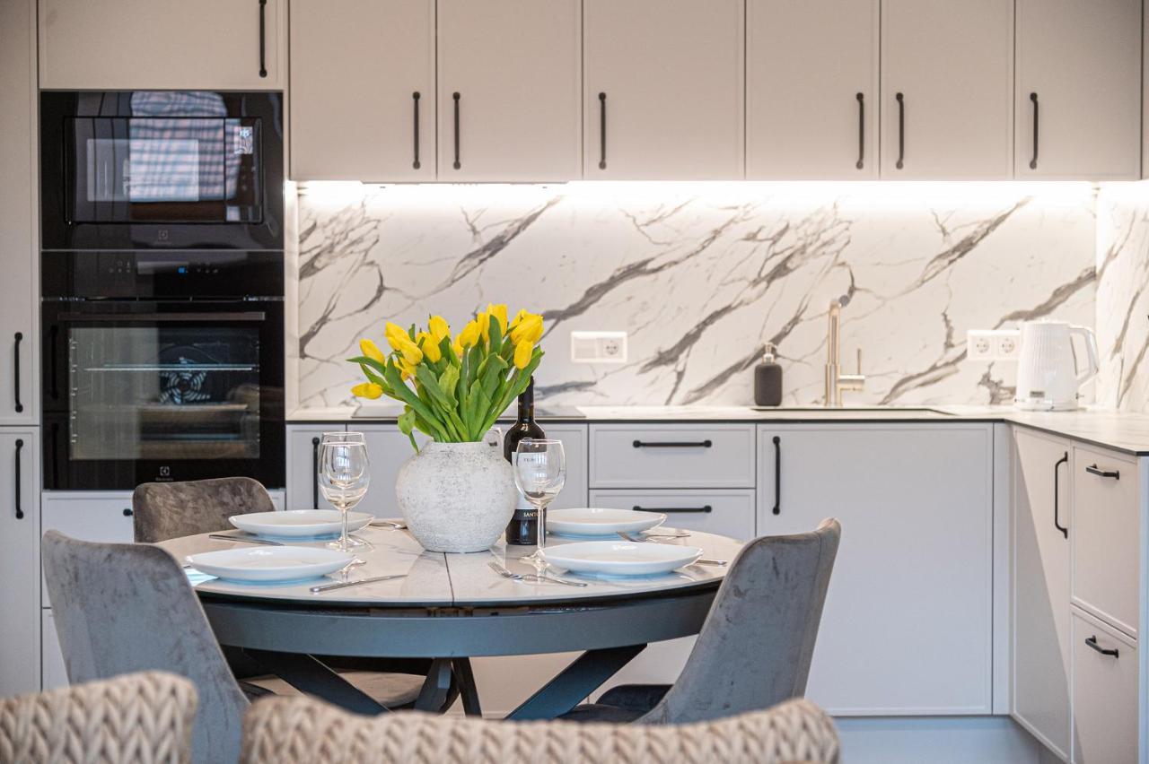 Cohost I Premium Residences I On The Historic Pilies Street I Self Check-in Wilna