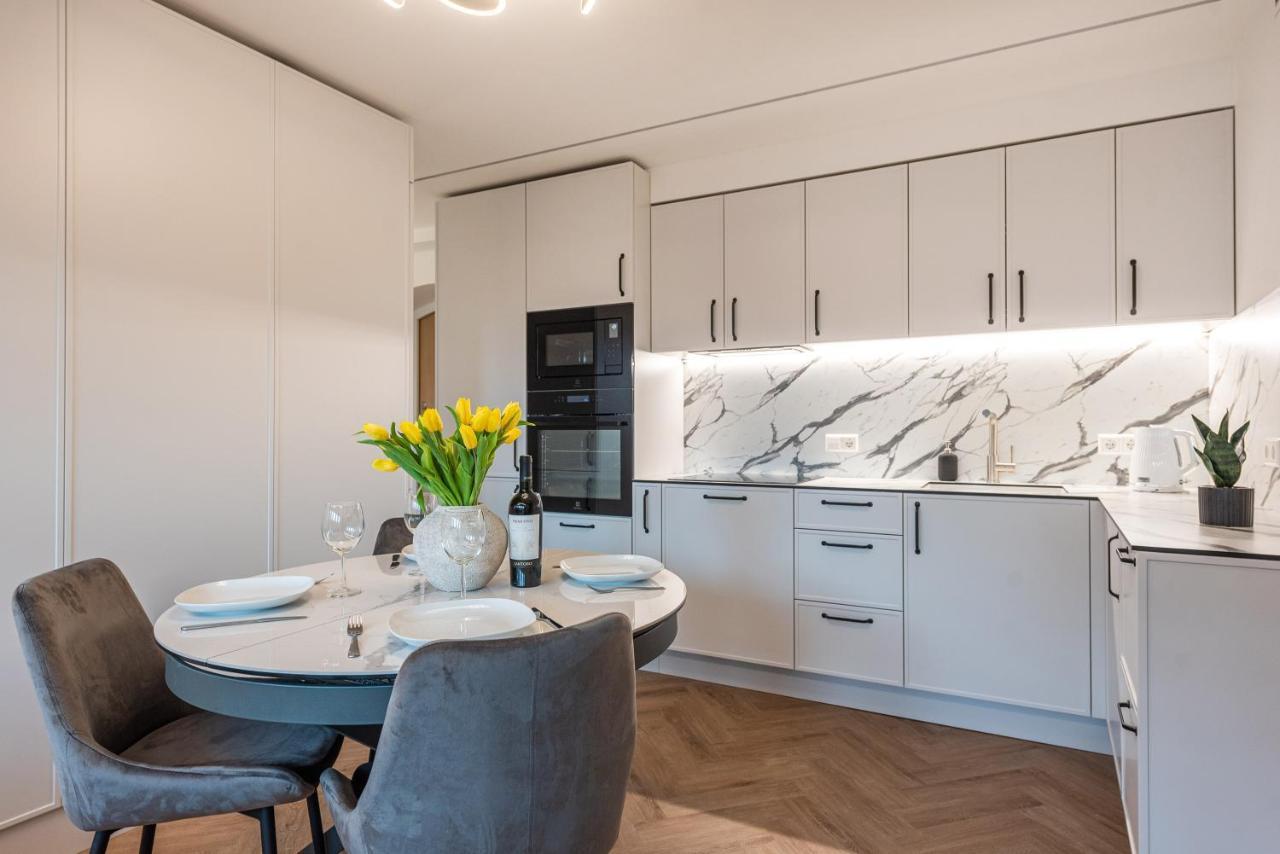Cohost I Premium Residences I On The Historic Pilies Street I Self Check-in Apartment