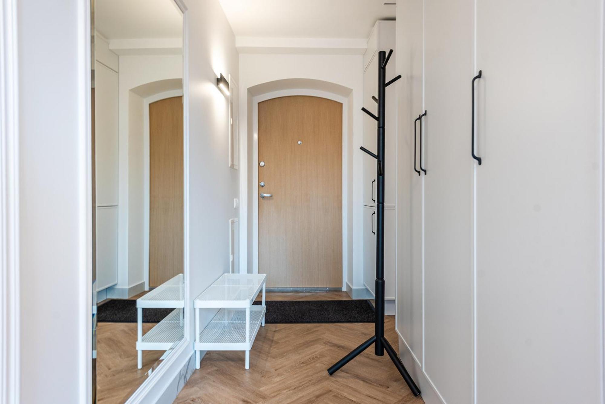 Cohost I Premium Residences I On The Historic Pilies Street I Self Check-in Wilna