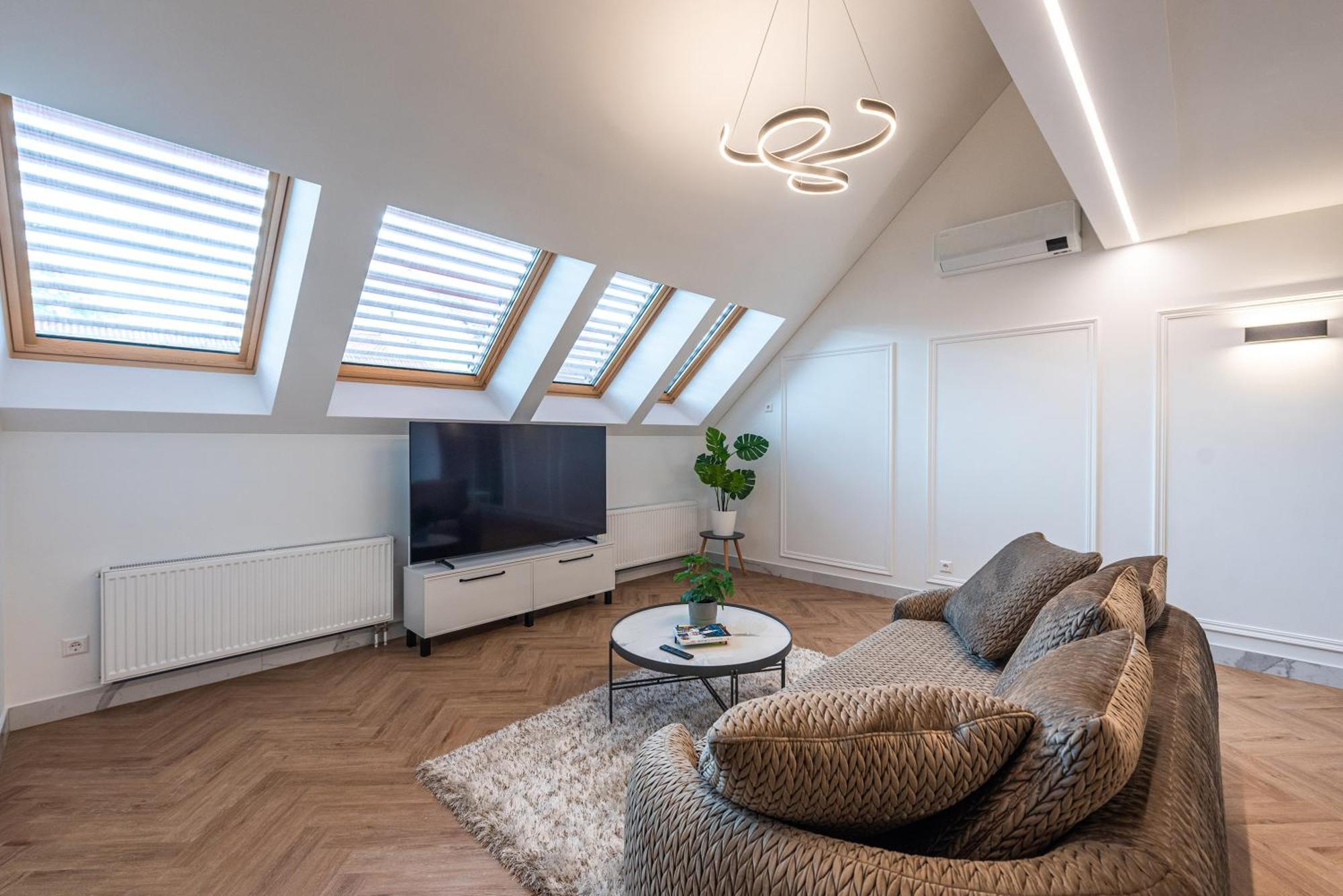 Cohost I Premium Residences I On The Historic Pilies Street I Self Check-in Apartment *