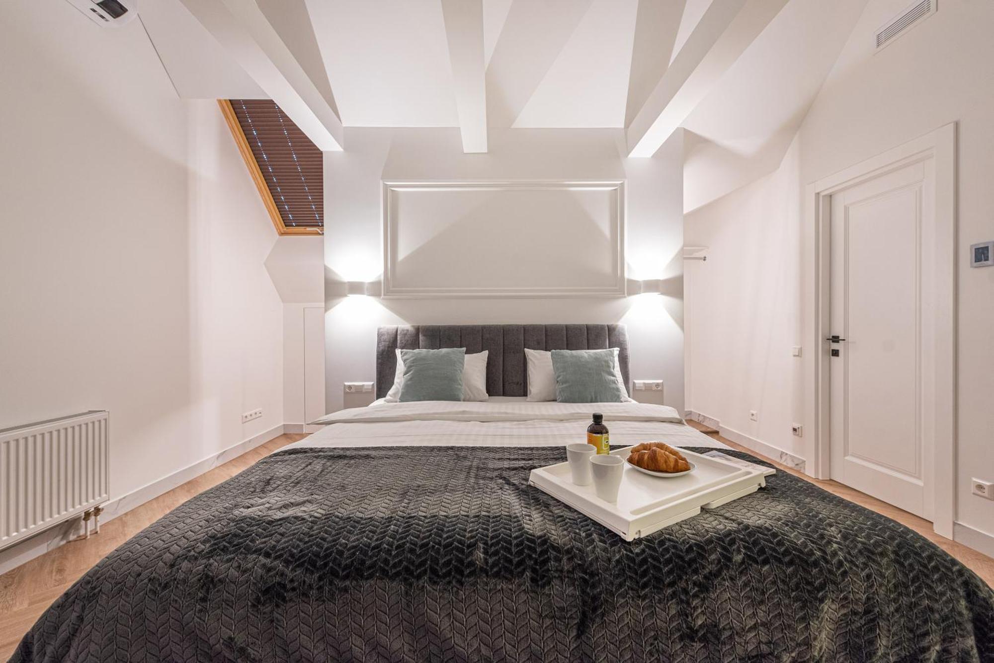Apartment Cohost I Premium Residences I On The Historic Pilies Street I Self Check-in Vilnius